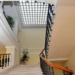 Bildungshaus Schloss Krastowitz Hotel *