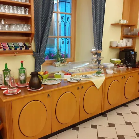 מלון Bildungshaus Schloss Krastowitz