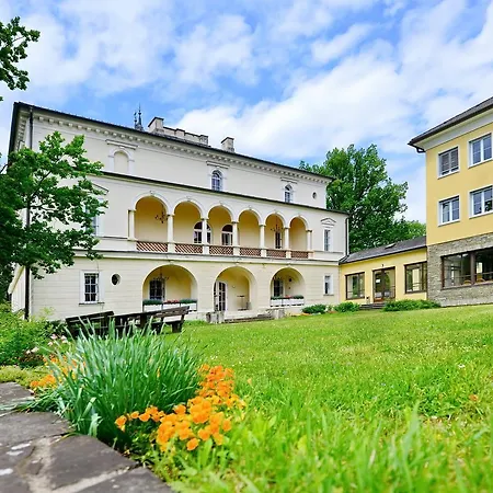 Bildungshaus Schloss Krastowitz מלון