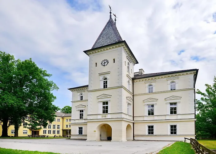 Bildungshaus Schloss Krastowitz *