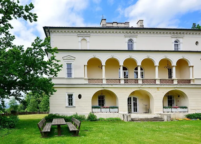 מלון Bildungshaus Schloss Krastowitz קלגנפורט