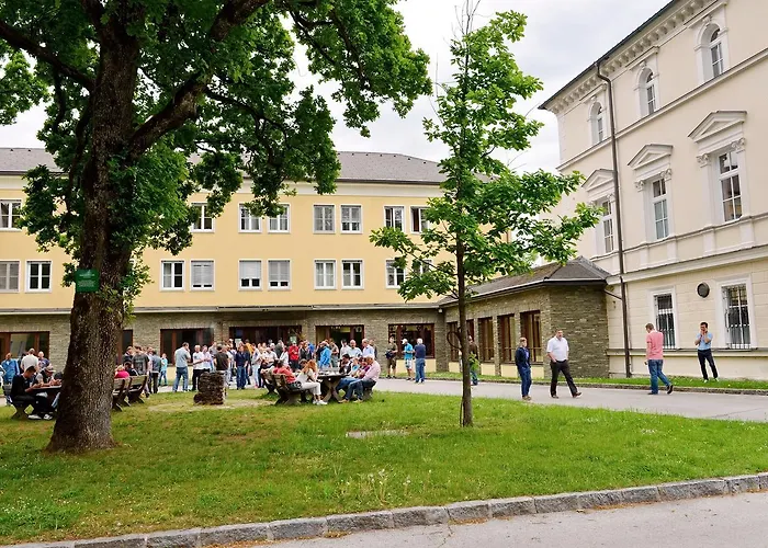 Bildungshaus Schloss Krastowitz *